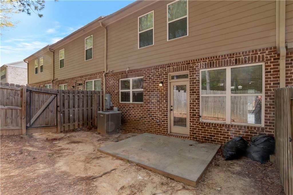 Clear View Dr, Snellville, GA 30078