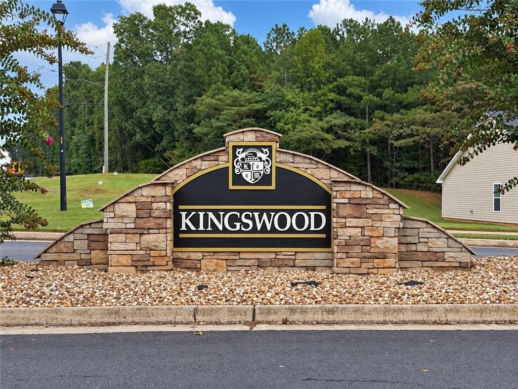 Queensdale Dr, Douglasville, GA 30135