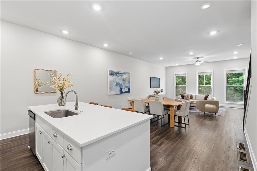 Constellation Dr, Decatur, GA 30033