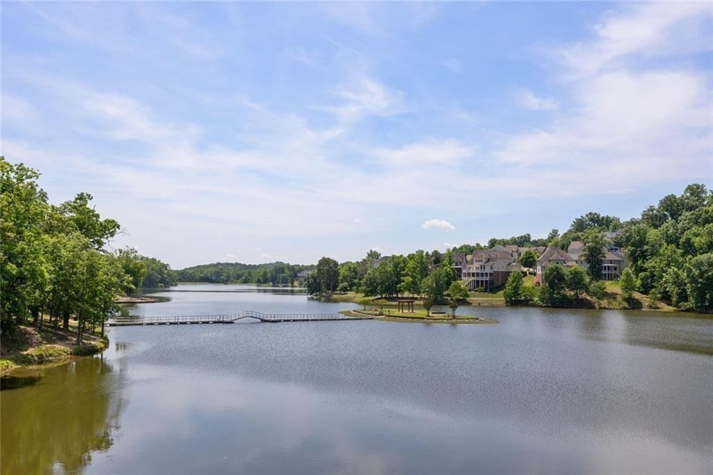 River Rock Dr, Flowery Branch, GA 30542