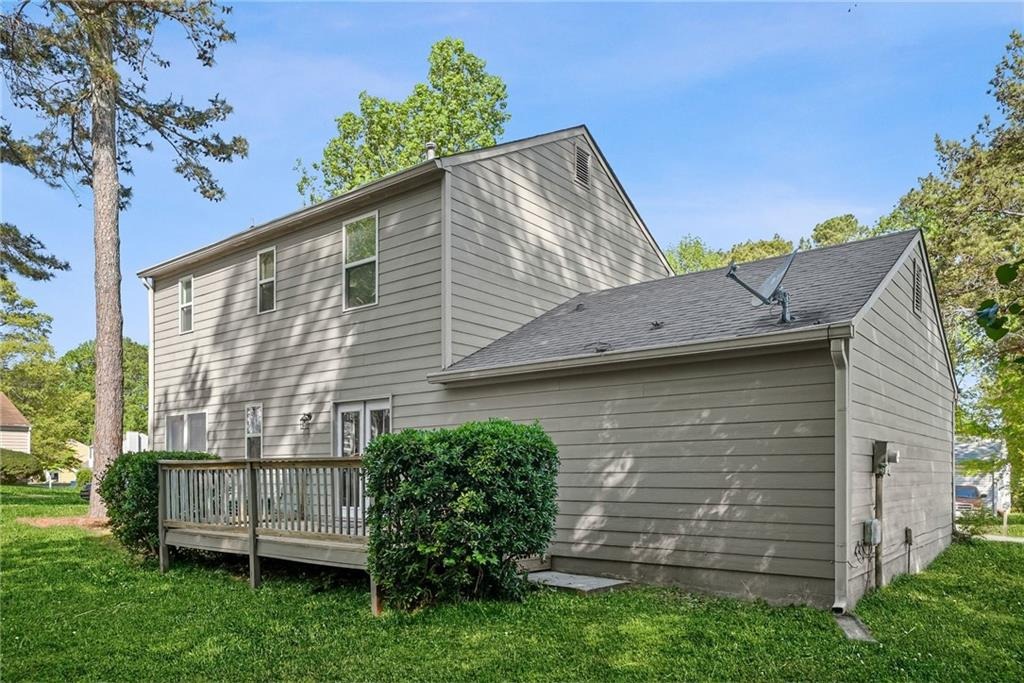 Ling Dr, Austell, GA 30168