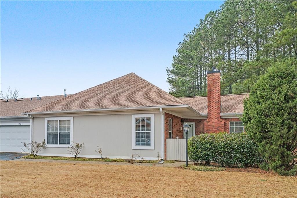 Vineyards Lake Cir, Kennesaw, GA 30144