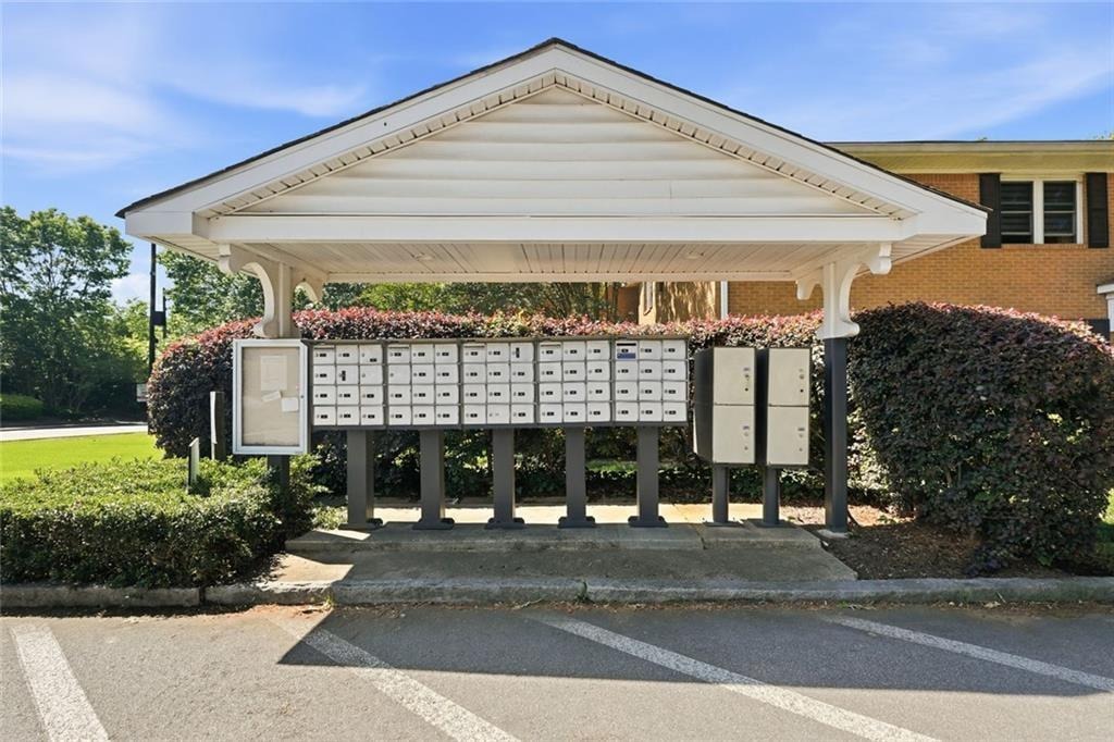 Roswell Rd, Atlanta, GA 30305