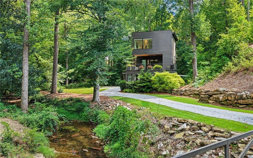 Mountain Way, Atlanta, GA 30342