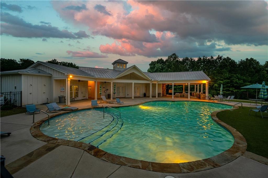 Riley Cir, Dawsonville, GA 30534