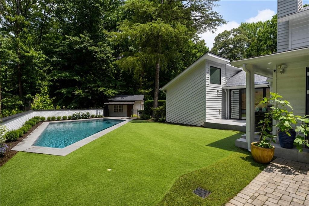 Whitewater Creek Rd, Atlanta, GA 30327