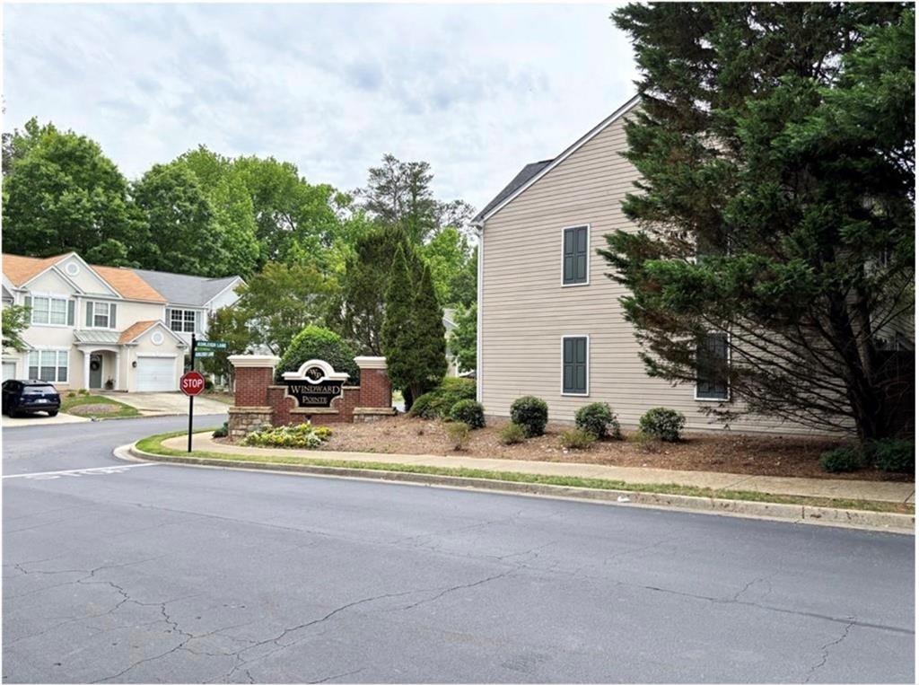 Ashleigh Ln, Alpharetta, GA 30004