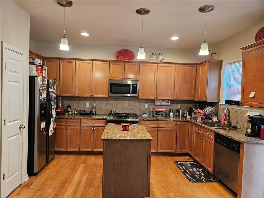 Dunrobin Dr, Smyrna, GA 30082