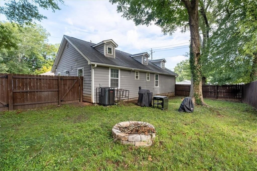 Oakland Ln, Atlanta, GA 30310 #1