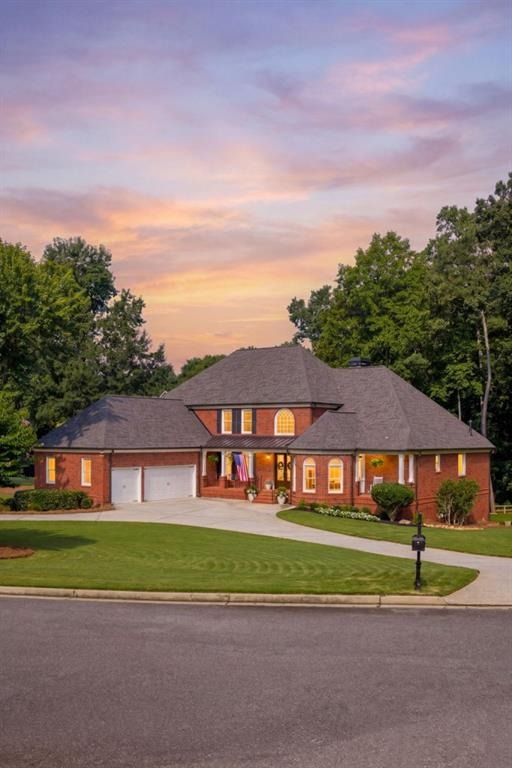 Oakhurst Leaf Dr, Alpharetta, GA 30004
