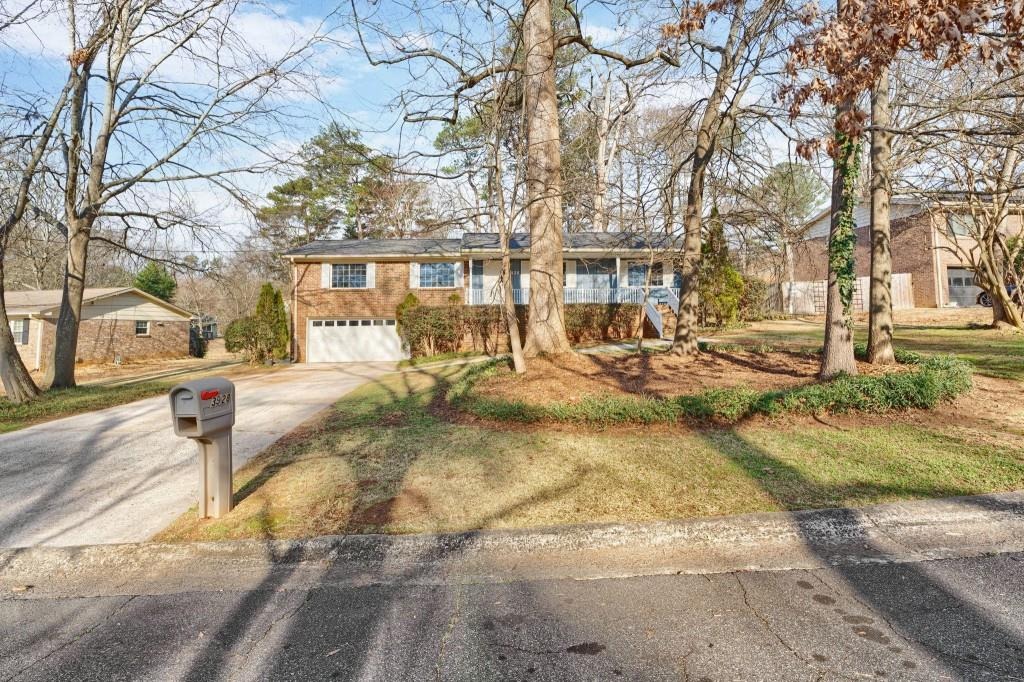 Green Forest Ln, Smyrna, GA 30082