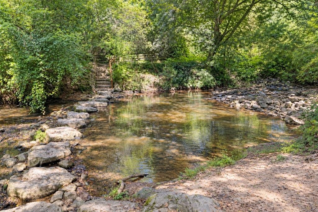 Stanley Park Dr, Decatur, GA 30033