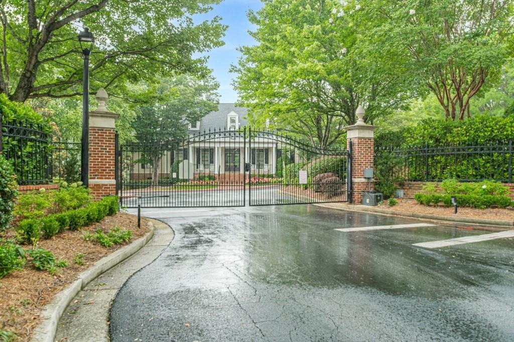 Ivygate Cir, Atlanta, GA 30339