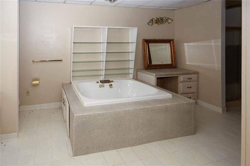 Elam Forest Ct, Stone Mountain, GA 30083