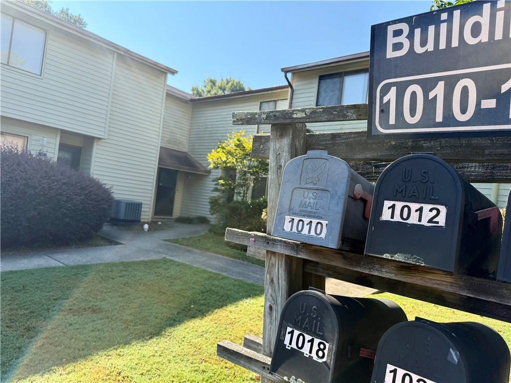 Country Ct, Lawrenceville, GA 30044