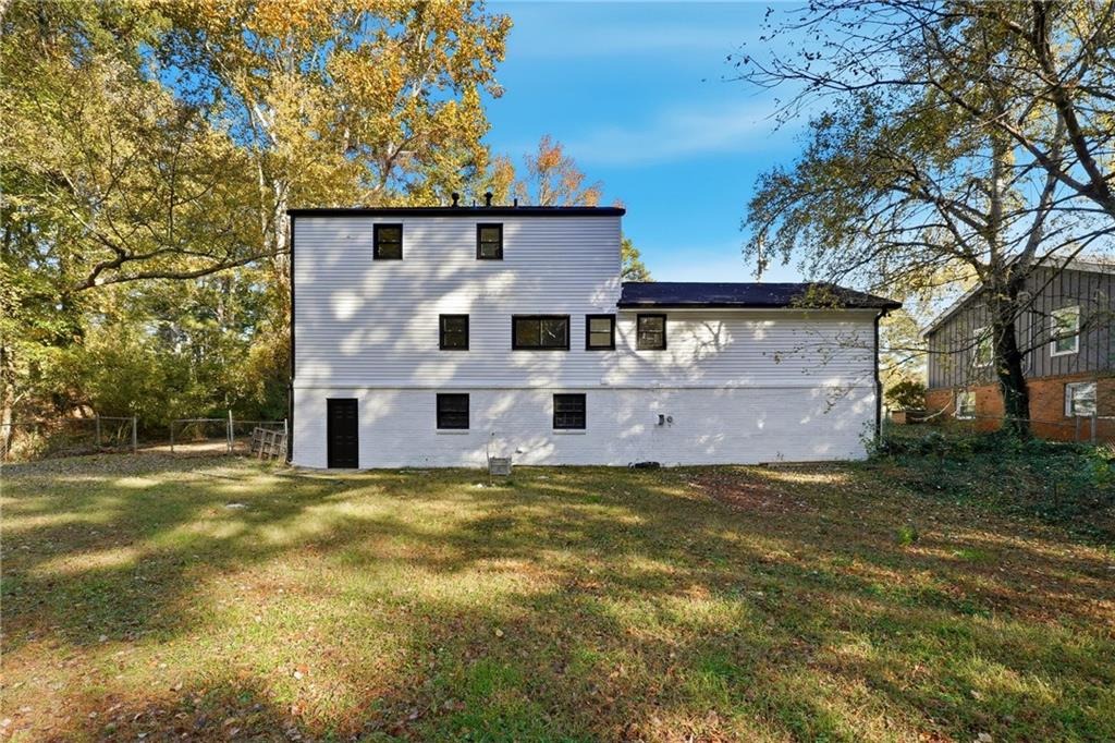 Laurelwood Dr, Douglasville, GA 30135