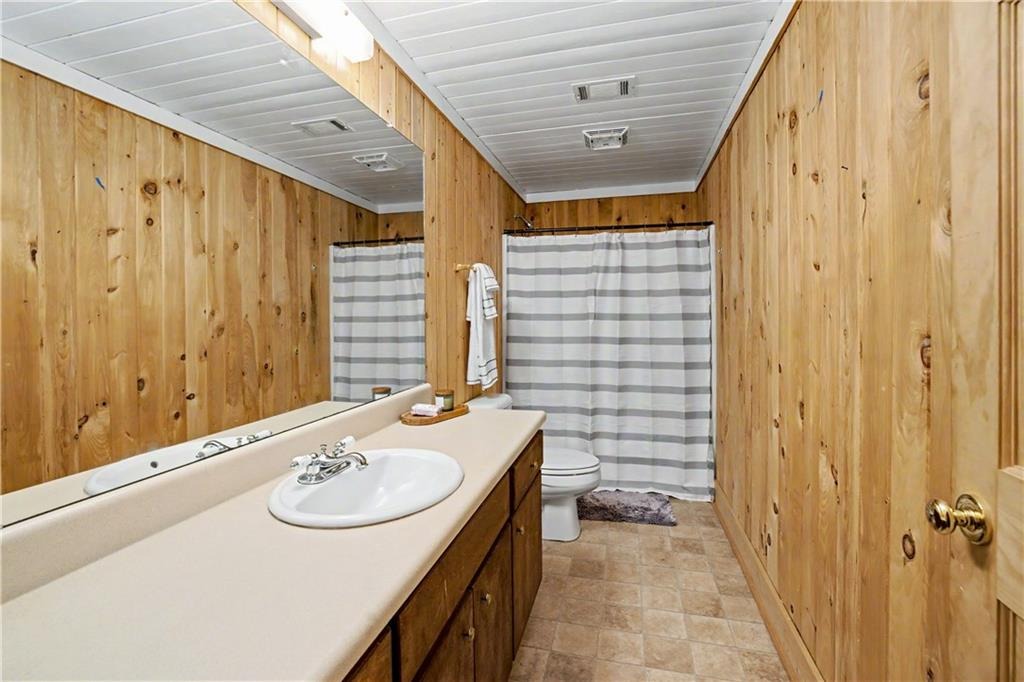 Shore Dr, Newnan, GA 30263