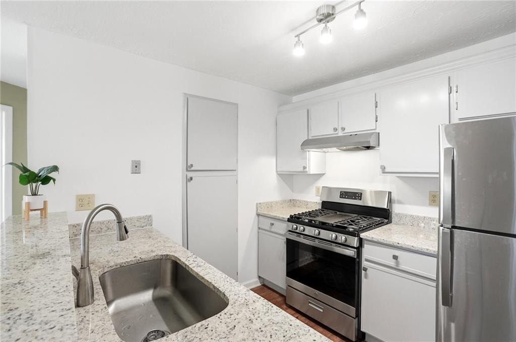 River Heights Xing, Marietta, GA 30067