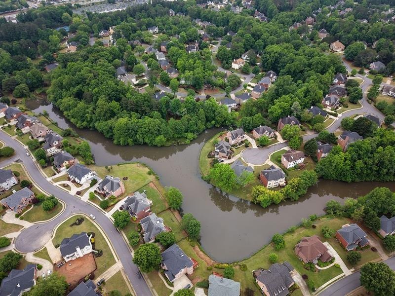 Lake Medlock Dr, Johns Creek, GA 30022