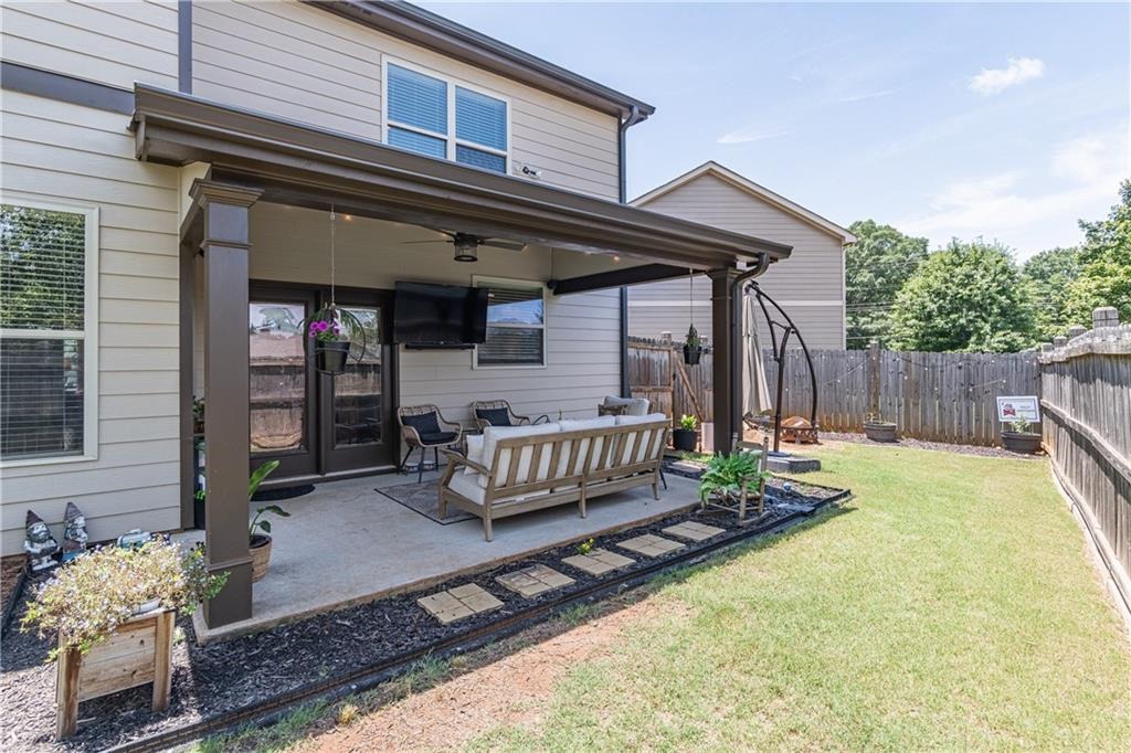 Shore Isle Ct, Flowery Branch, GA 30542