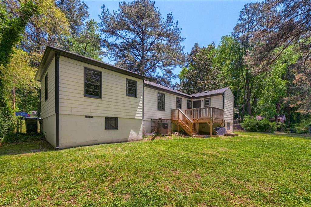 Forrest Ridge Dr, Atlanta, GA 30318
