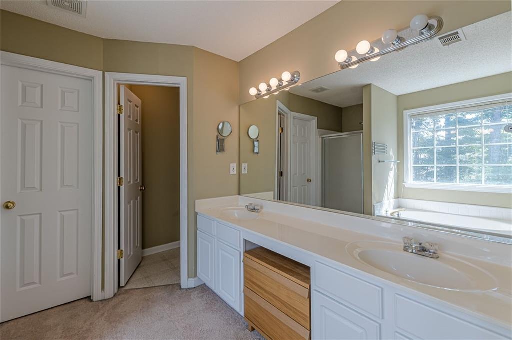 Richland Ct, Roswell, GA 30076