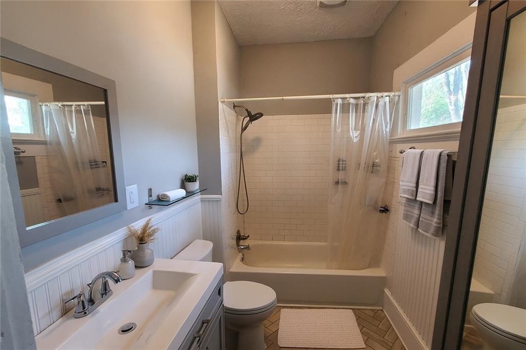 Hardee St, Atlanta, GA 30307
