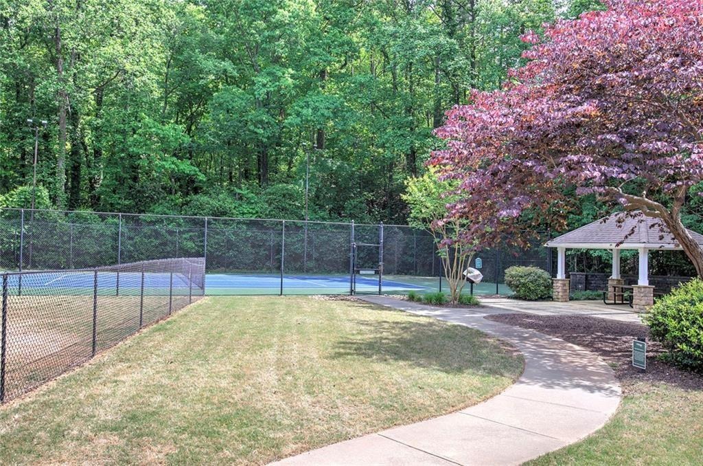 108 Seven Pines Ct, Atlanta, GA 30339