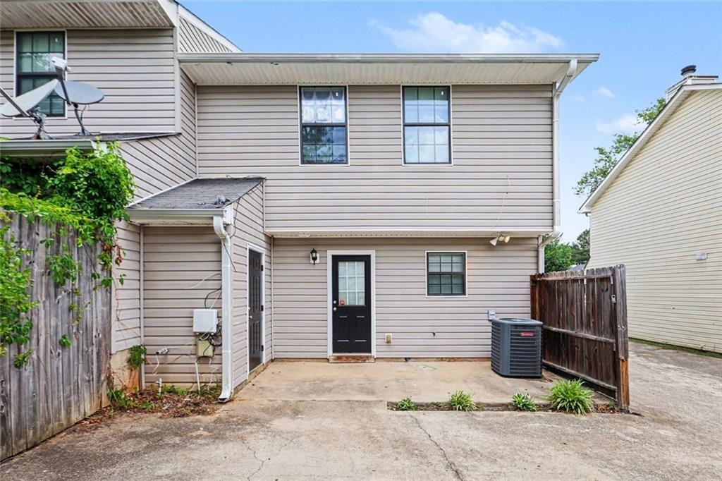 Stephanie Ct, Powder Springs, GA 30127