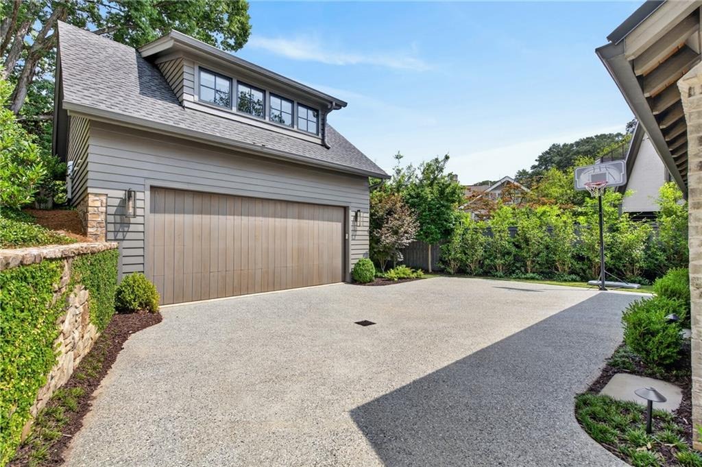 Westminster Dr, Atlanta, GA 30309