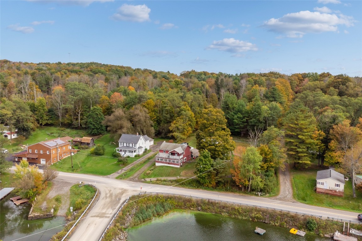 Laurel Lake Rd, Brackney, PA 18812