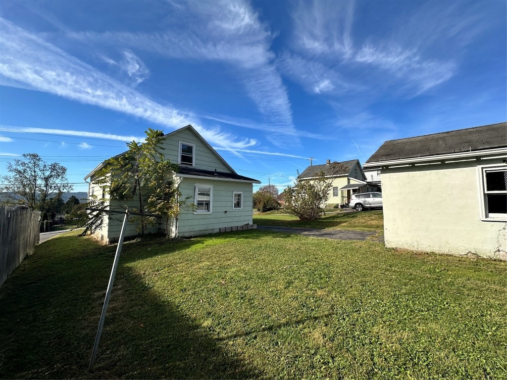 Miriam St, Johnson City, NY 13790 #1