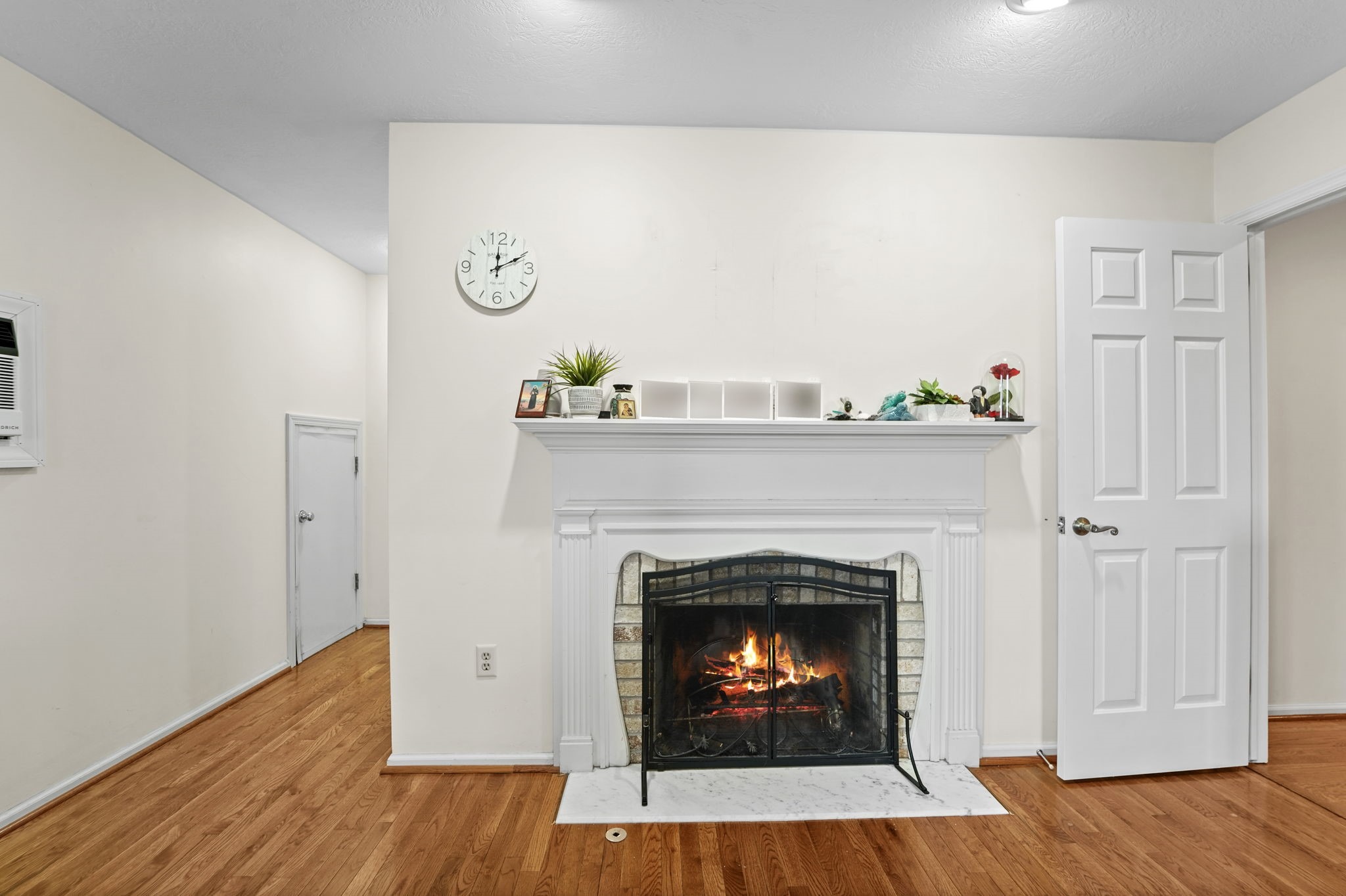 Pinebluff Dr, Vestal, NY 13850