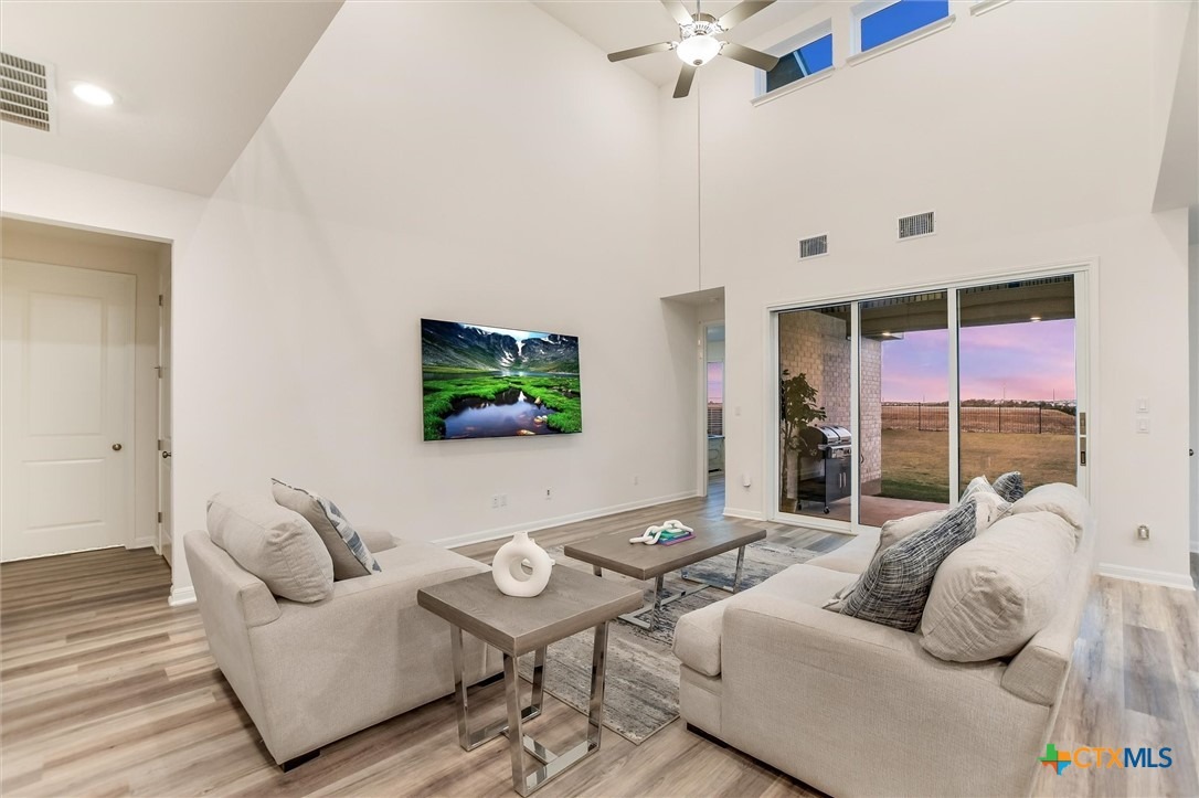 Leeward Pass, Leander, TX 78641 #1