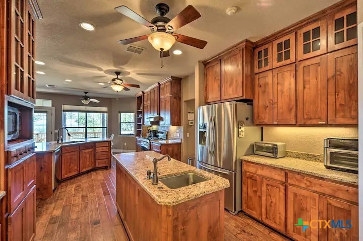 Crossbow Dr, Canyon Lake, TX 78133