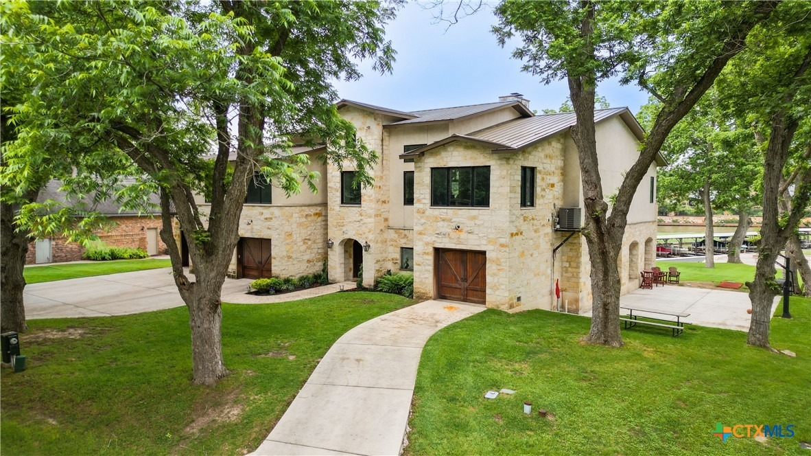 Paseo Del Rio , Seguin, TX 78155