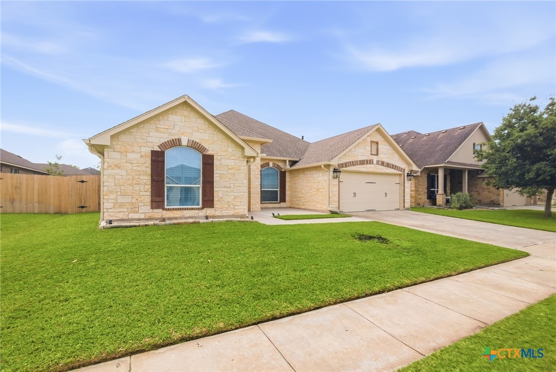 Sandstone Ct, Victoria, TX 77904