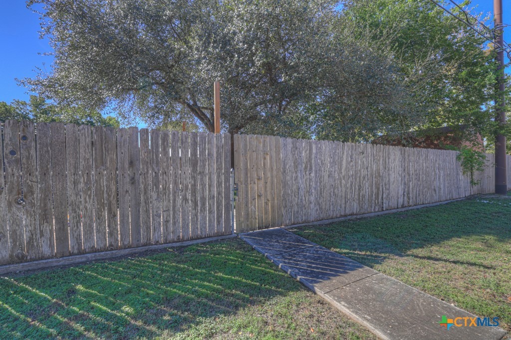 Bobolink Dr, New Braunfels, TX 78130