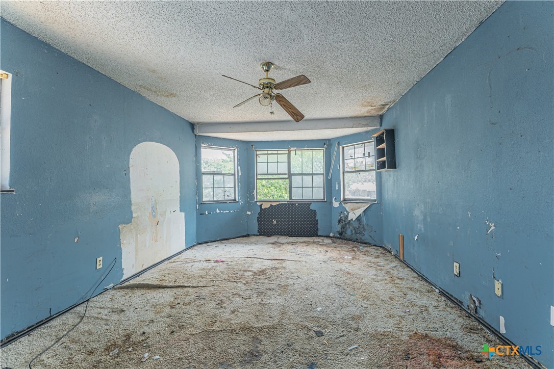14th St, Gatesville, TX 76528 #1