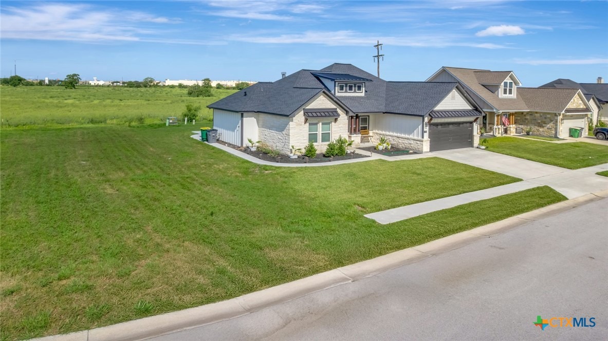 Town Hall Ln, Victoria, TX 77904