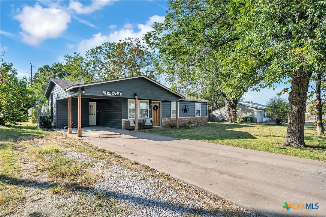 Greenbriar St, Robinson, TX 76706
