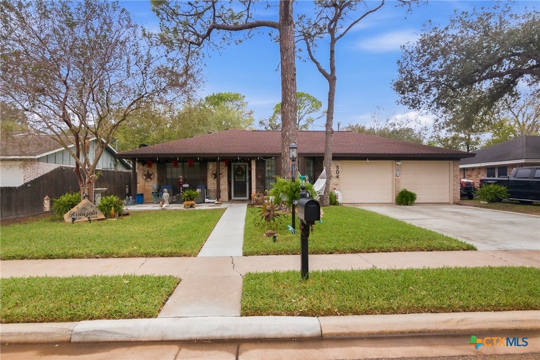 Yorkshire Ln, Victoria, TX 77904 #1