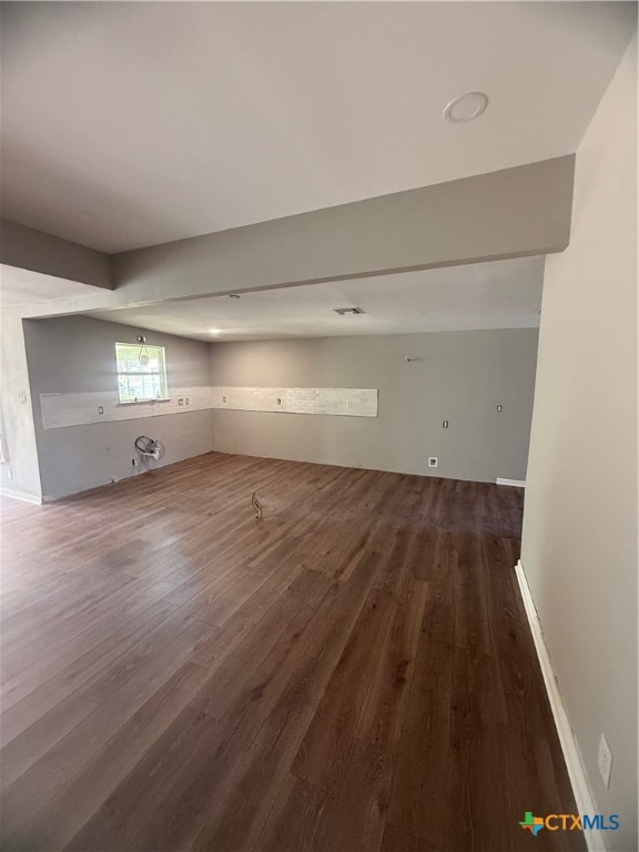 21st St, Hondo, TX 78861