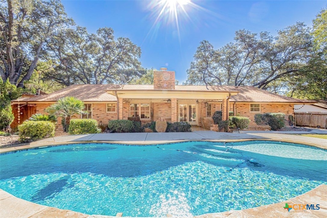 Rocklyn Dr, Windcrest, TX 78239