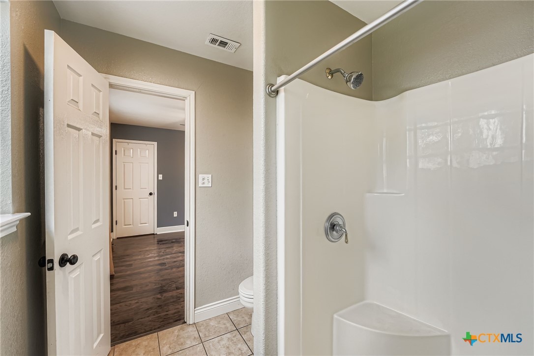 Main St, Elgin, TX 78621
