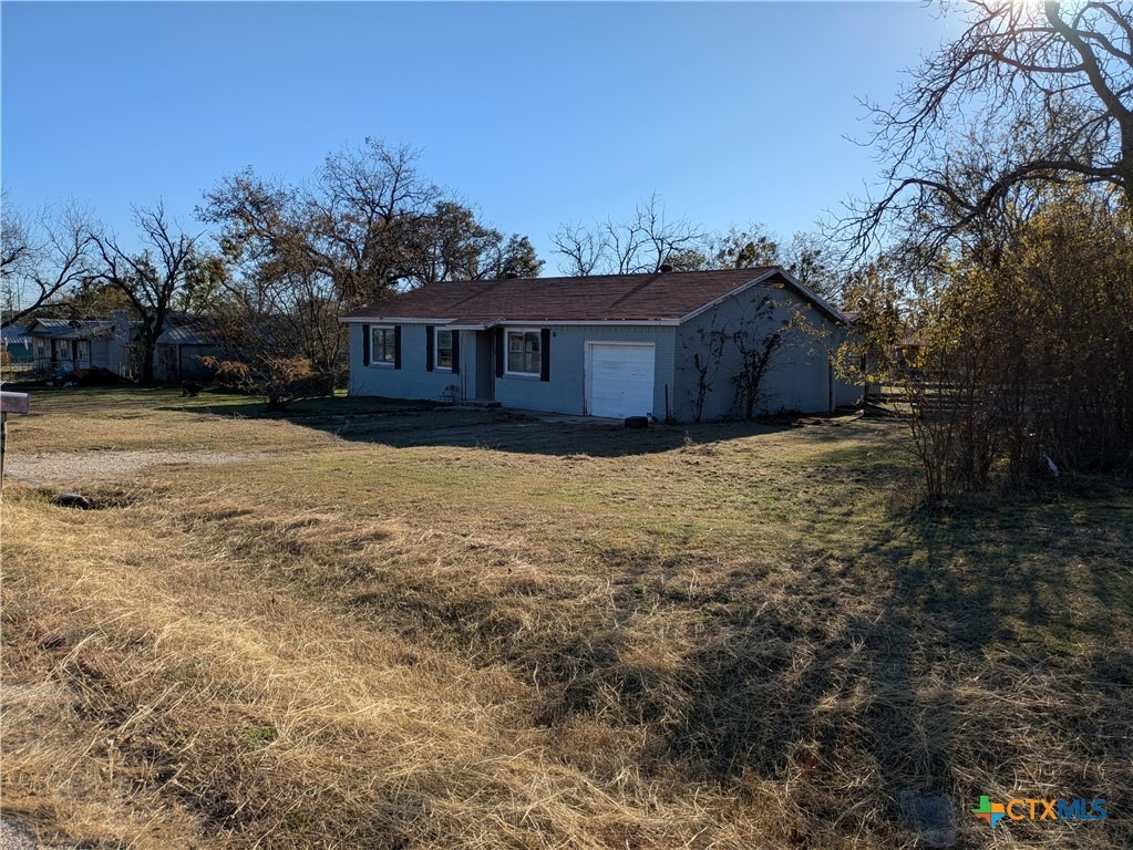 7th St, Lometa, TX 76853