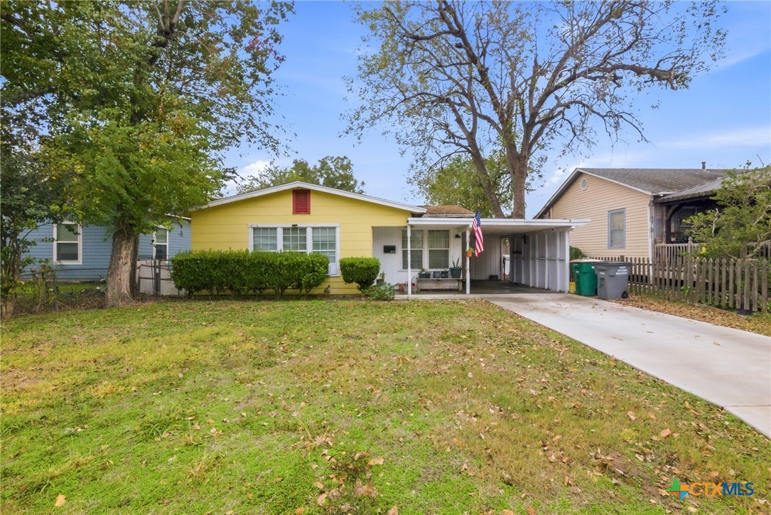 Mistletoe Ave, Victoria, TX 77901 #1