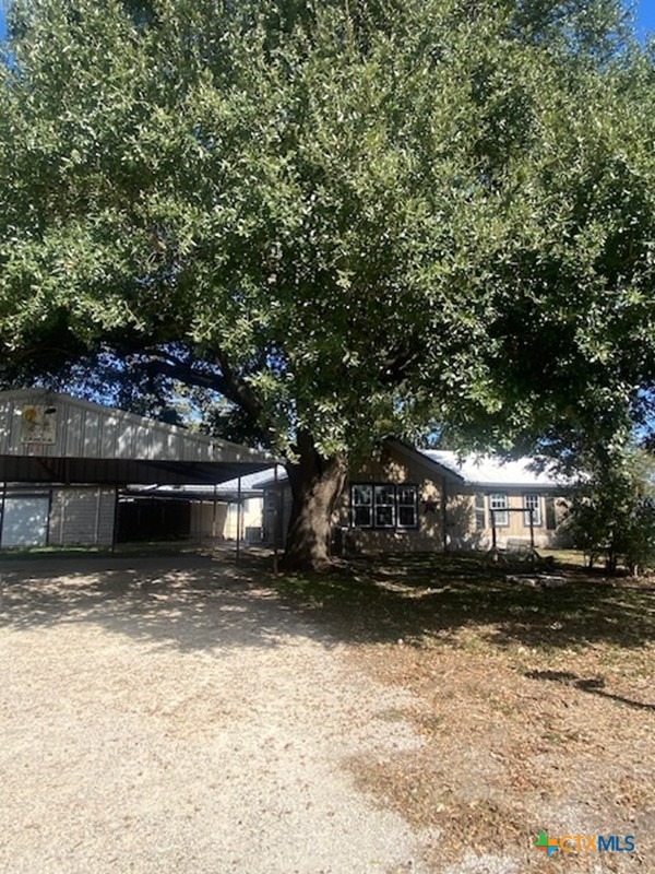 Hackberry Ave, Luling, TX 78648 #1