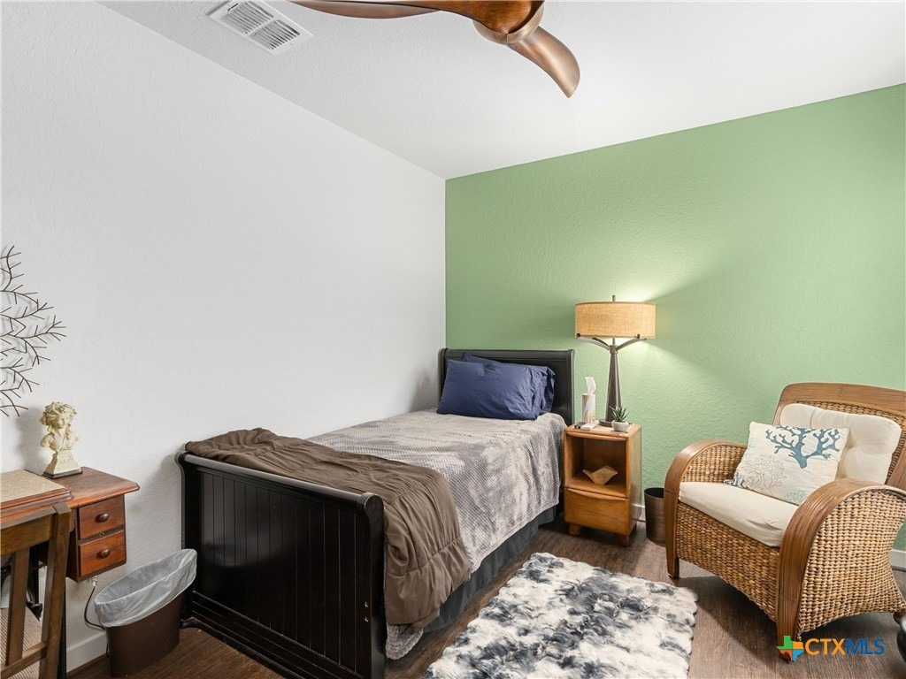 Rosalina Loop, Converse, TX 78109