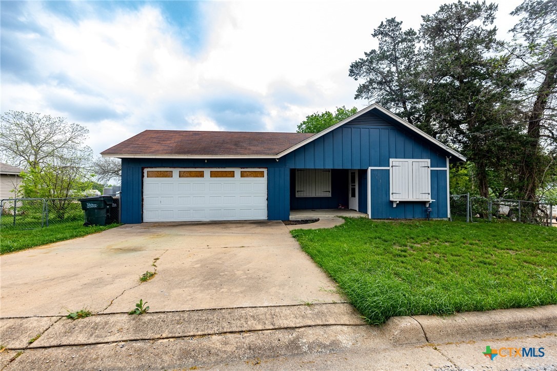 Moulton St, Shiner, TX 77984